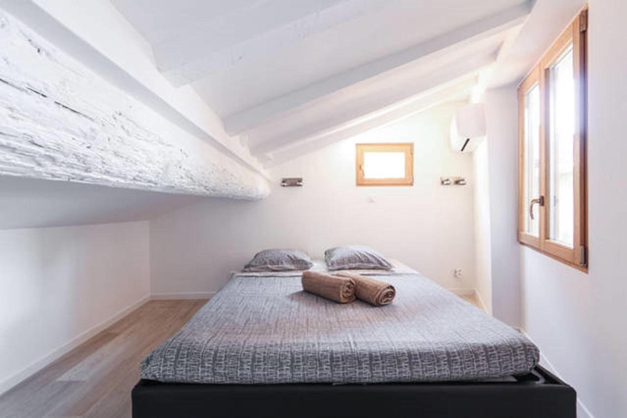Appartement Gilly 4 - Exceptional 2beds, Sea View, Modern,a/c, Old Town